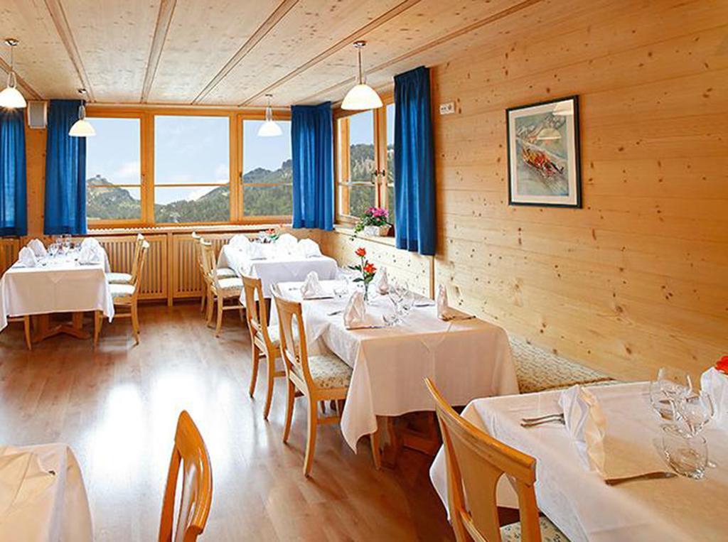 Hotel Meisules Selva di Val Gardena Exteriör bild